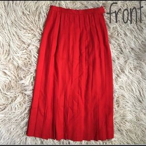 Vintage pleated skirt